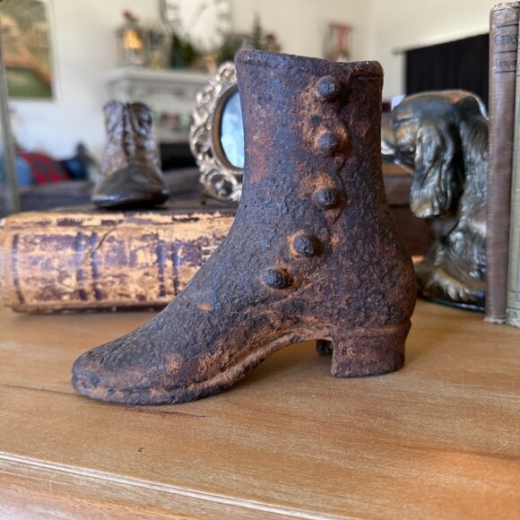 Victorian Cast Iron Boot Mold from Norwich Connecticut - Picture 4 of 16